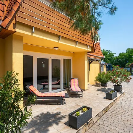 Meluis * Balatonkeresztúr