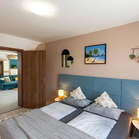 Meluis * Balatonkeresztúr